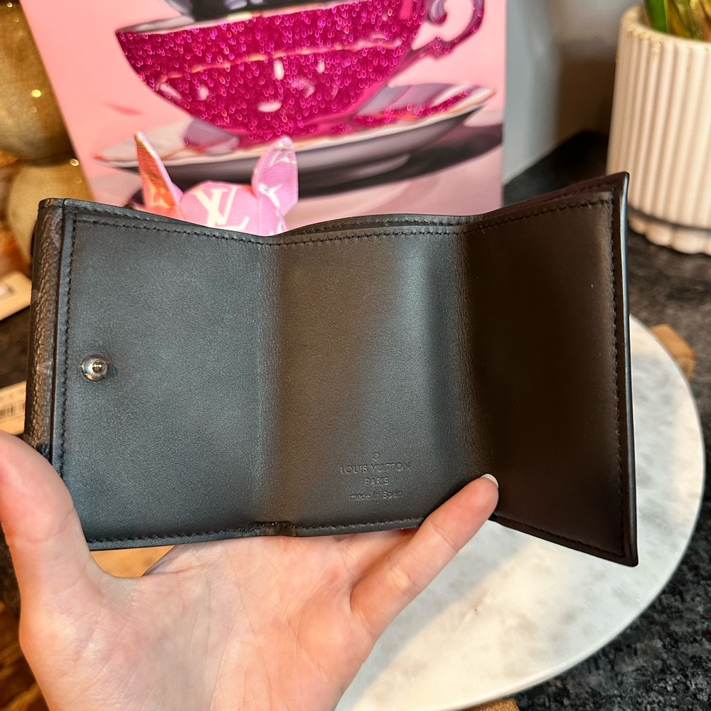 Louis Vuitton Eclipse Discovery Wallet - Picture 4 of 11
